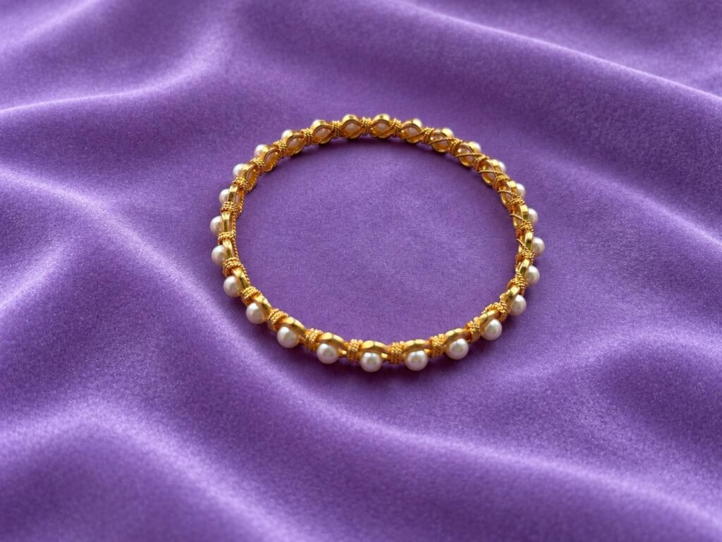 Bangle with white beads.Size ( 2 x 6)