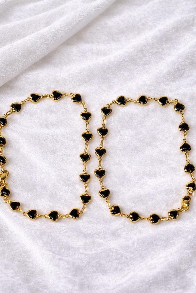Black stone heart shaped gold tone anklet Black stone heart shaped gold tone anklet